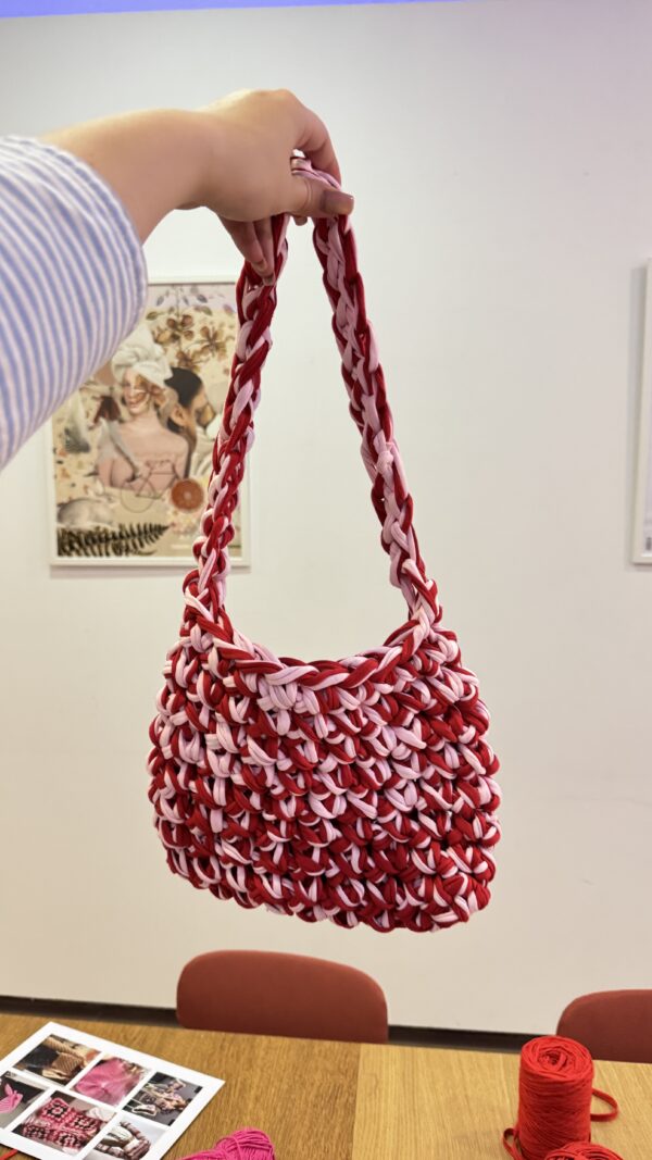 VIDEO Pattern - The Viral Crochet Bag - Image 4