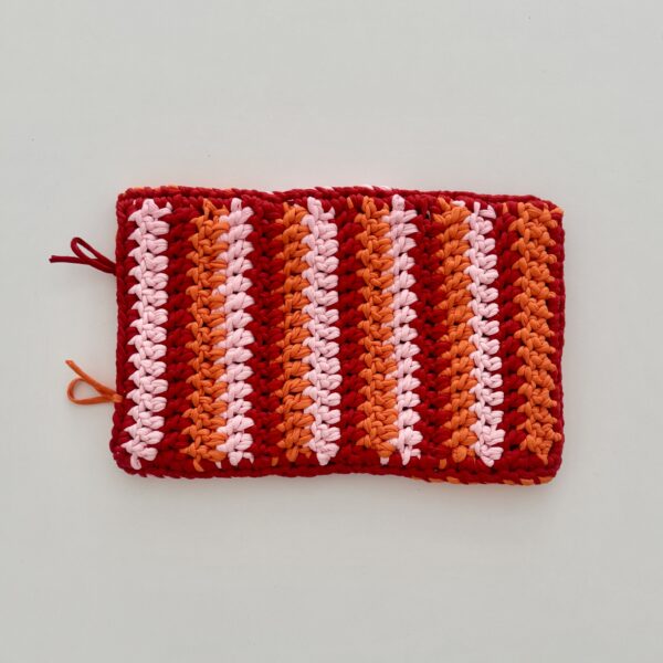 Patterned Crochet Laptop Case - Image 4